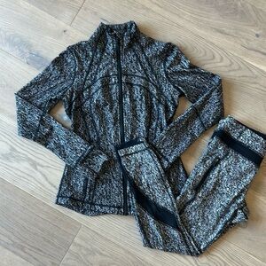 lululemon athletica Black and Gray Leggings Set